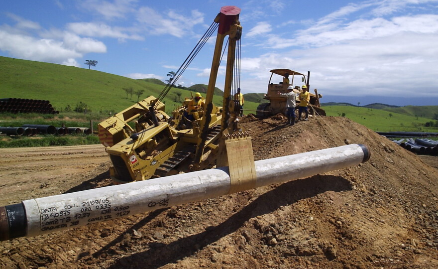 Obras do Gasoduto Caraguatatuba-Taubaté (2006). Crédito: Rodrigo Conceição Santos 