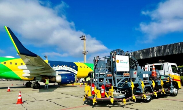 caminhão elétrico gru airport