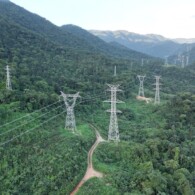 Linha de transmissão da ISA CTEEP construída na Serra do Mar (foto: divulgação).