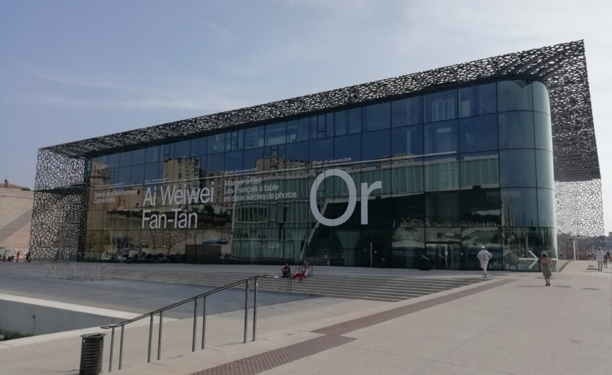 O MuCEM, situado em Marseille, foi inaugurado no dia 7 de Junho de 2013
(foto por: Houss 2020/Wikipedia).