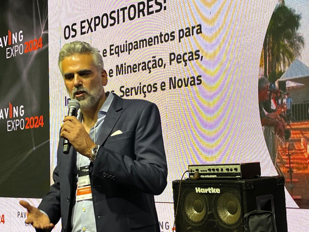 Prefeito de Jaguariúna, Gustavo Reis, durante o anúncio de lançamento da Brazil Equipo Show 2025