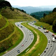 Rodovia dos Bandeirantes, considerada uma das melhores do país. 