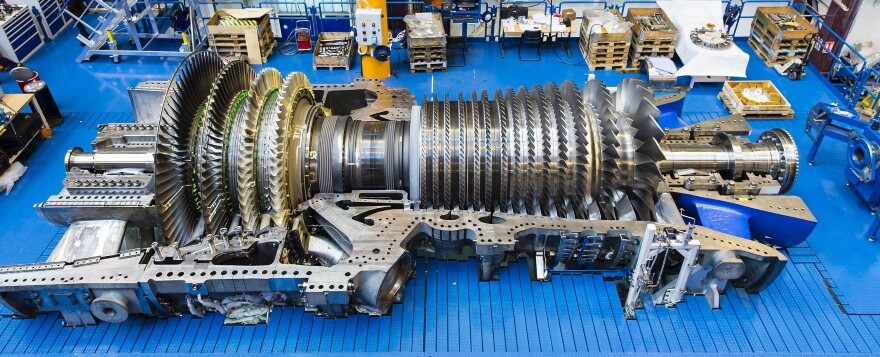 "PSP31369-081, 9HA.01 Gas Turbine, Rotor on Half Shell, Case, People, Belfort, France, Europe, DI-3200x4900"