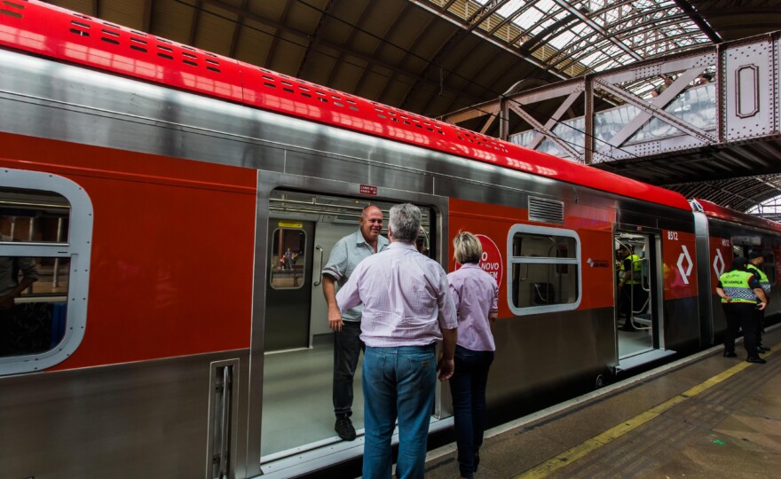 Novo trem da CPTM tem passagem livre entre os vagões. Foto: Alexandre Carvalho/A2img