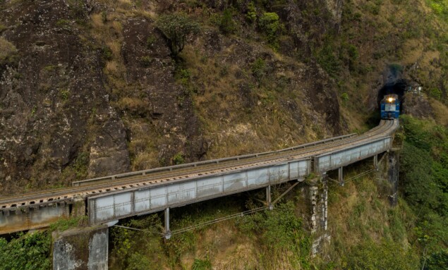 Locomotivas na Serra do Mar - Foto Zig Koch