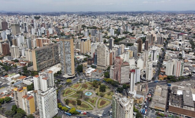 Belo_Horizonte,_Brasil_horizon_view