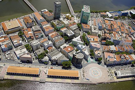 433px-Bairro_de_Recife_Antigo_com_Marco_Zero