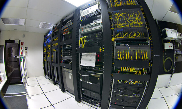 800px-Datacenter-telecom