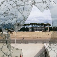 Janelas danificadas no Palácio do Planalto após atos terroristas no ultimo domingo (foto: Fabio Rodrigues-Pozzebom/ Agência Brasil).