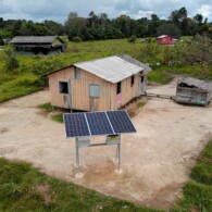 Painel fotovoltaico da Intelbras instalado em uma das comunidades (foto: divulgação).