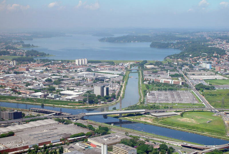 Vista aérea da Barragem de Guarapiranga, em São Paulo (foto: Hamilton Breternitz Furtado).