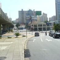 Av. Princesa D'Oeste, em Campinas, sofre alagamentos com recorrência (foto: Paulo Humberto, CC BY-SA 3.0 <https://creativecommons.org/licenses/by-sa/3.0>, via Wikimedia Commons).