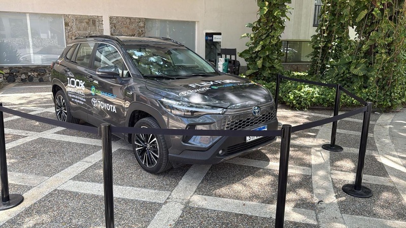 Toyota do Brasil expôs Corolla Cross híbrido flex, na Colômbia, durante a V Conferência Internacional de Biocombustíveis (foto: divulgação).