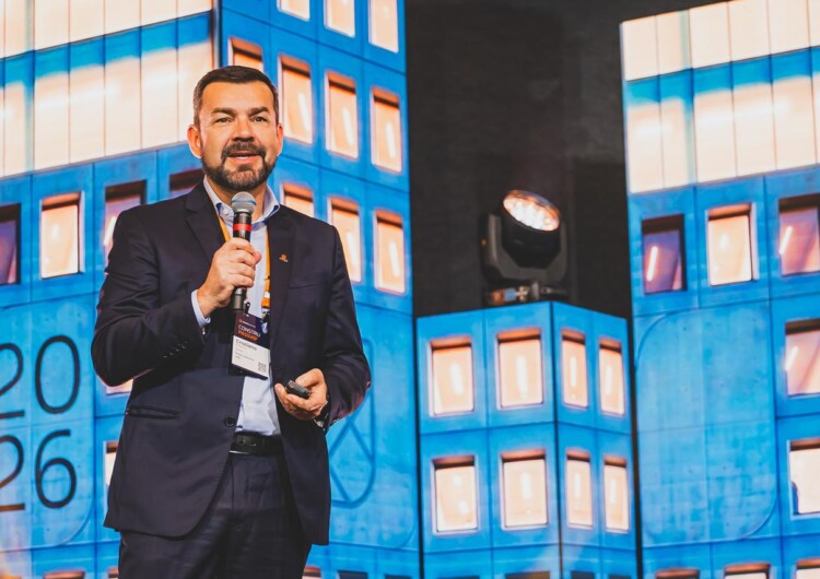 Cristiano Gregorius, diretor executivo do ecossistema Sienge durante o Construsummit 2026 (Foto de Divulgação)